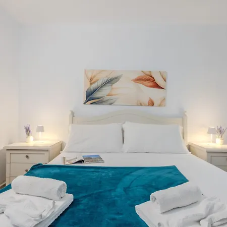 Sea View House 4 オルビア